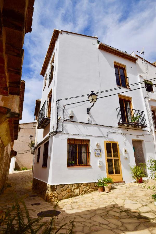 Casa El Cielo, In The Heart Of Old Town Villa Chulilla Bagian luar foto